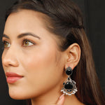 Load image into Gallery viewer, Black Silverbuds