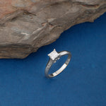 Load image into Gallery viewer, Princess Ring (G VVS2 / White Gold)