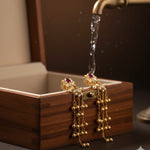 Load image into Gallery viewer, ANTIQUE DRAPE EARRINGS