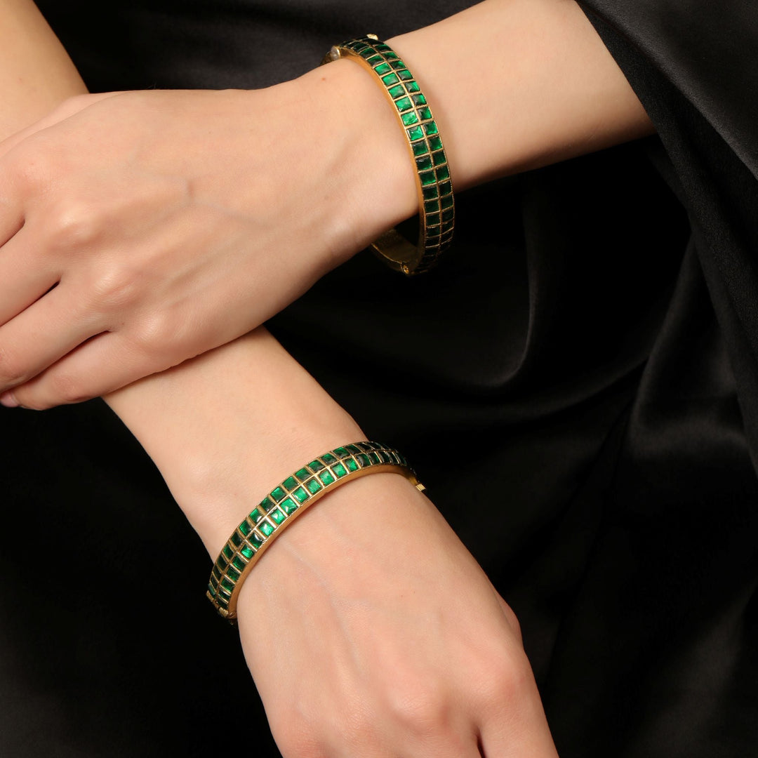 PRINCESS EMERALD BANGLE