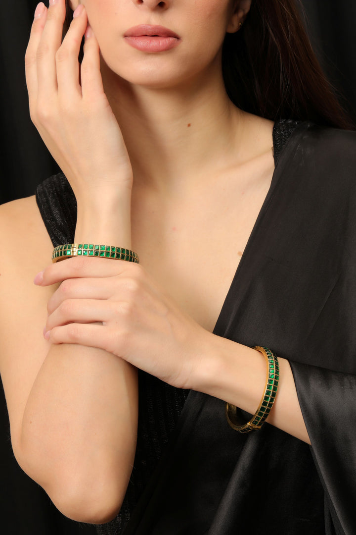 PRINCESS EMERALD BANGLE