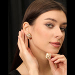 Load image into Gallery viewer, SQUARE ROYALE STUDS