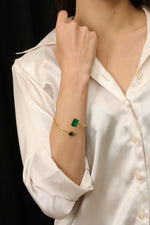 Load image into Gallery viewer, EMERALD CASCADE BRACELET