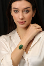 Load image into Gallery viewer, Emerald Oval Bracelet