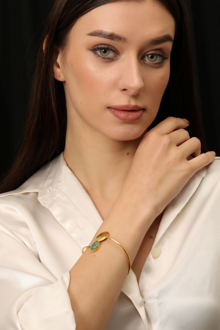 EMERALD OVAL BRACELET