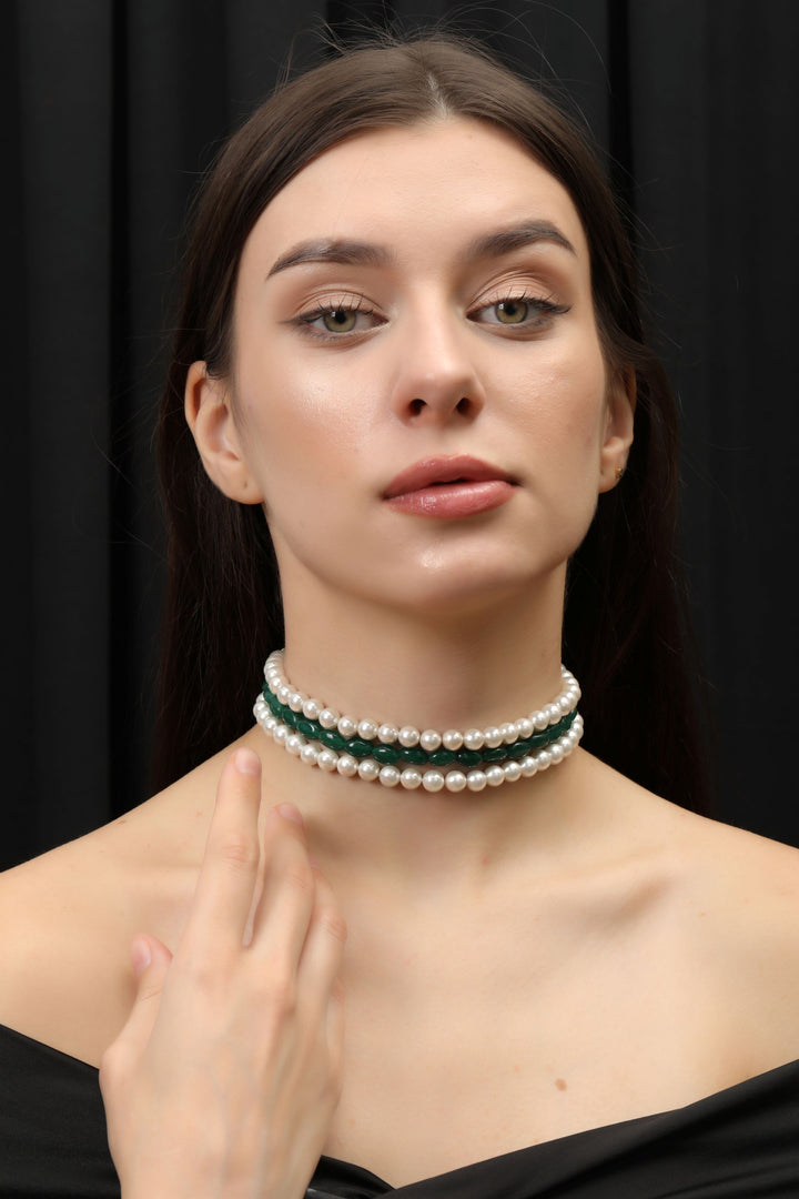 SCARLET GREEN PEARL CHOKER