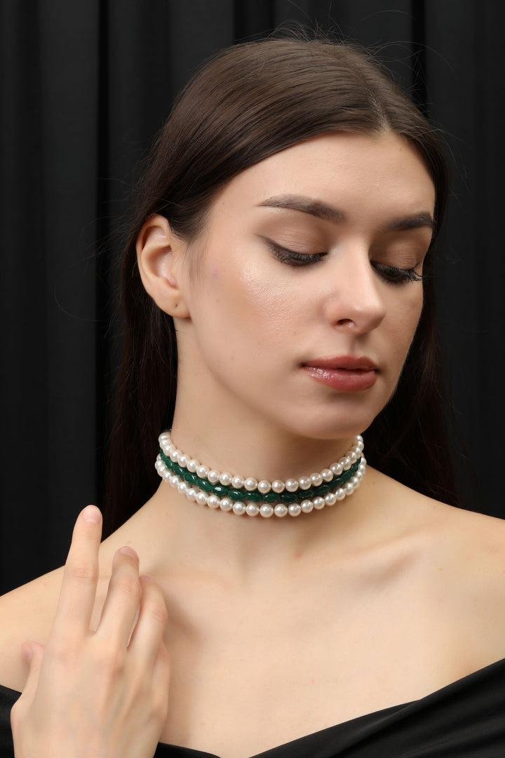 SCARLET GREEN PEARL CHOKER