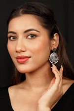 Load image into Gallery viewer, Burgundy Danglers
