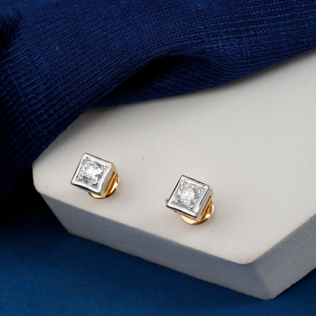Illusion Princess Diamond Studs (Gold)