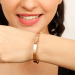 Load image into Gallery viewer, DELICATE LOVE BRACELET
