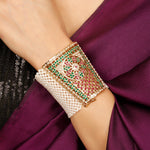 Load image into Gallery viewer, FLORAL WRISTLET
