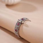 Load image into Gallery viewer, Floral Motif Bracelet
