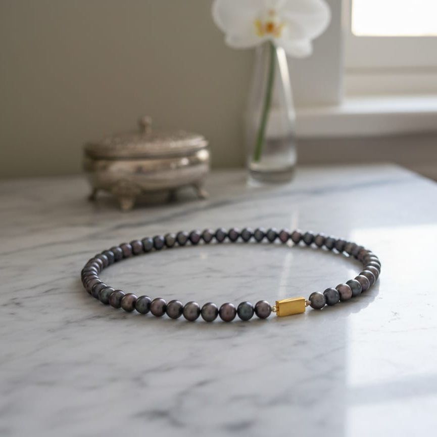 Obsidian Peacock Radiance