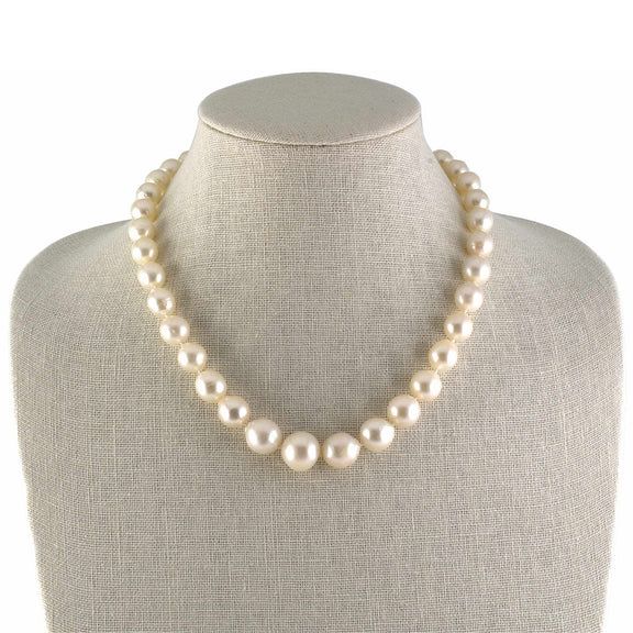 Graceful Cream Pearl Silhouette