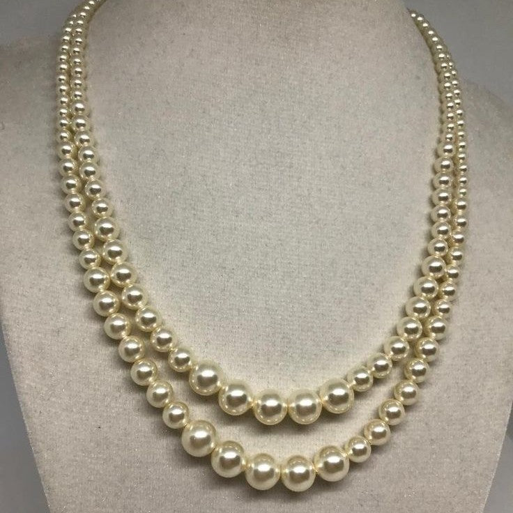 Graceful Ivory Pearl Neckpiece